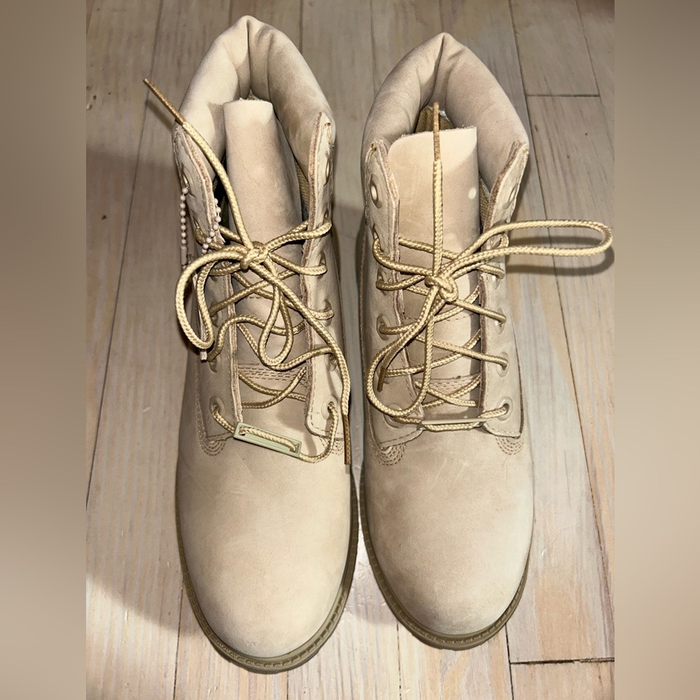 Timberland Women's Cream Suede Combat Boots - Picture 2 of 9